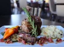 Dans quel restaurant réserver pour la fête des mères 2021 à Lyon Bron : L'Aéro Menu et spécialités